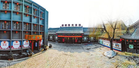 古城双花欲争春