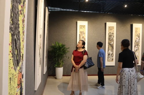 诗心艺境 何多俊李白杜甫诗意画百图展在遂举行